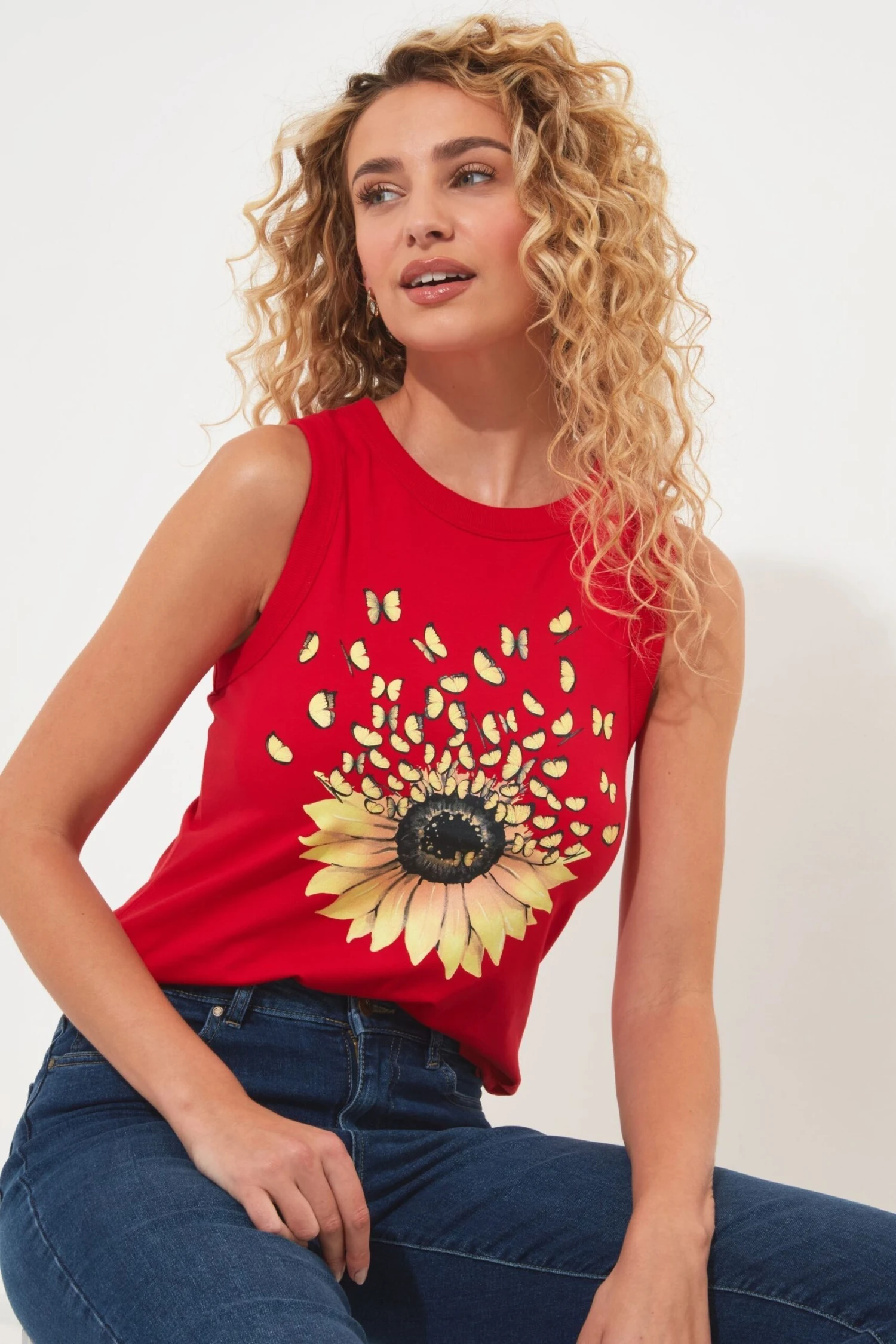 Joe Browns Trägertop Mit Sonnenblumendesign Und U-Ausschnitt 1 Joe Browns Trägertop Mit Sonnenblumendesign Und U-Ausschnitt