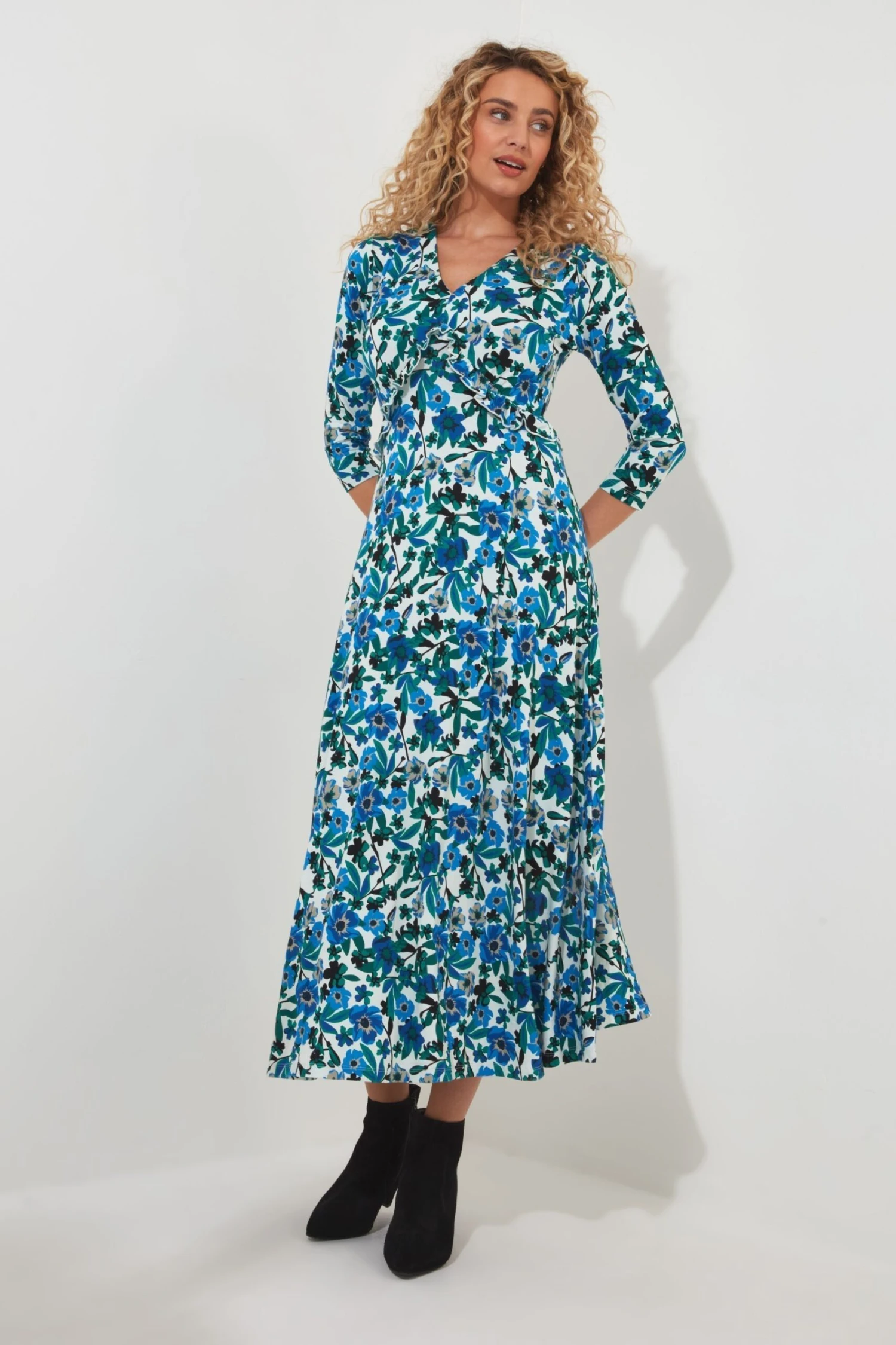 Joe Browns Geblümtes Jersey-Kleid Mit V-Ausschnitt 1 Joe Browns Geblümtes Jersey-Kleid Mit V-Ausschnitt