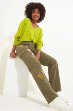 Joe Browns Cargo Hosen Mit Blumenstickerei